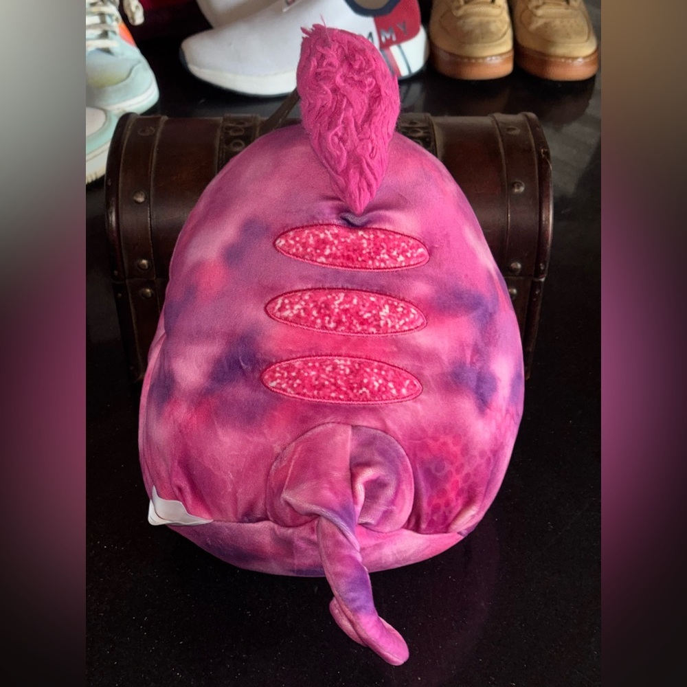 Lovisa the pink tie-dye chameleon Squishmallow Squish-Doos - Picture 3 of 5